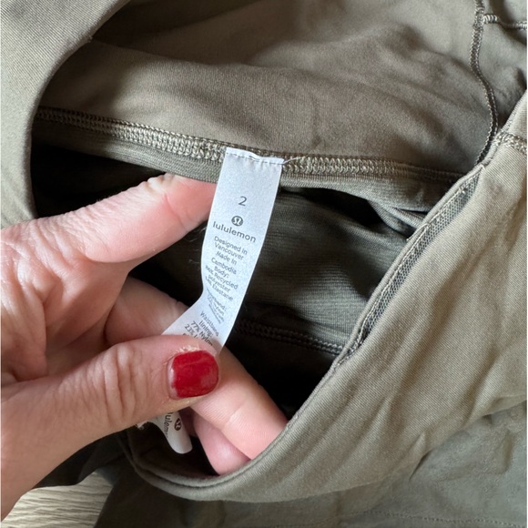 Lululemon HR speed up shorts - Picture 3 of 4